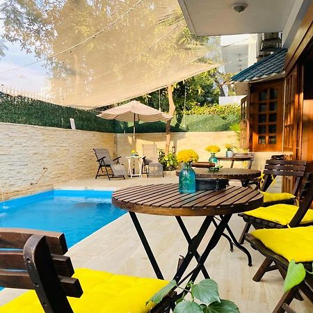 Roshani Pool Villa Gurgaon - 7Br #Privatepool #Villa #Bungalow #Garden #Staycation Kültér fotó
