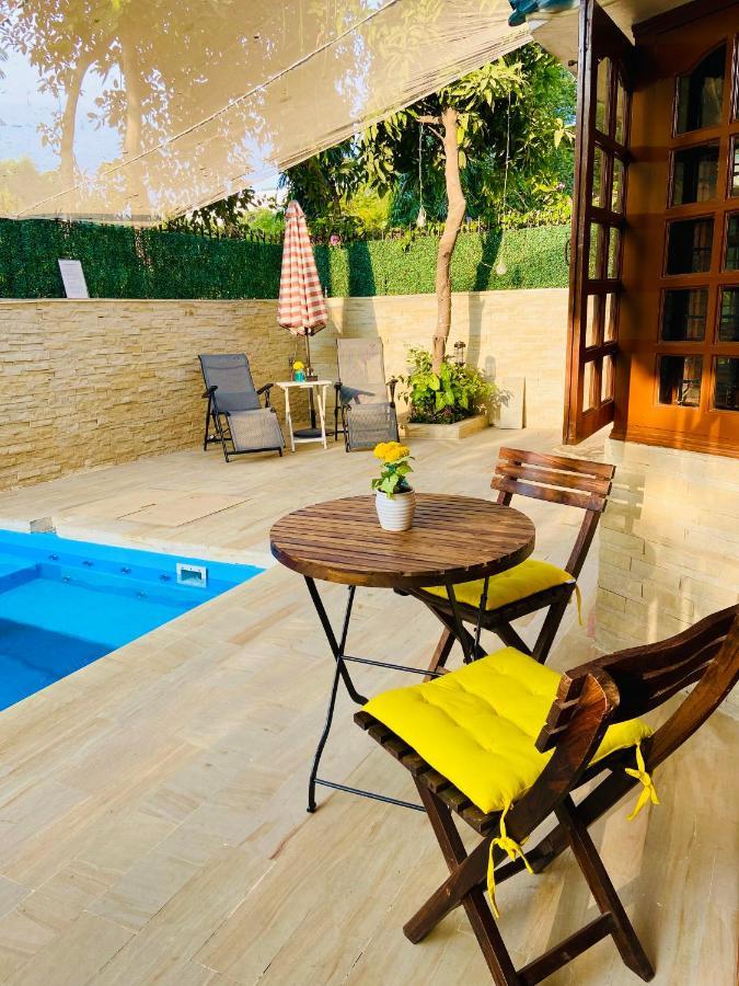 Roshani Pool Villa Gurgaon - 7Br #Privatepool #Villa #Bungalow #Garden #Staycation Kültér fotó