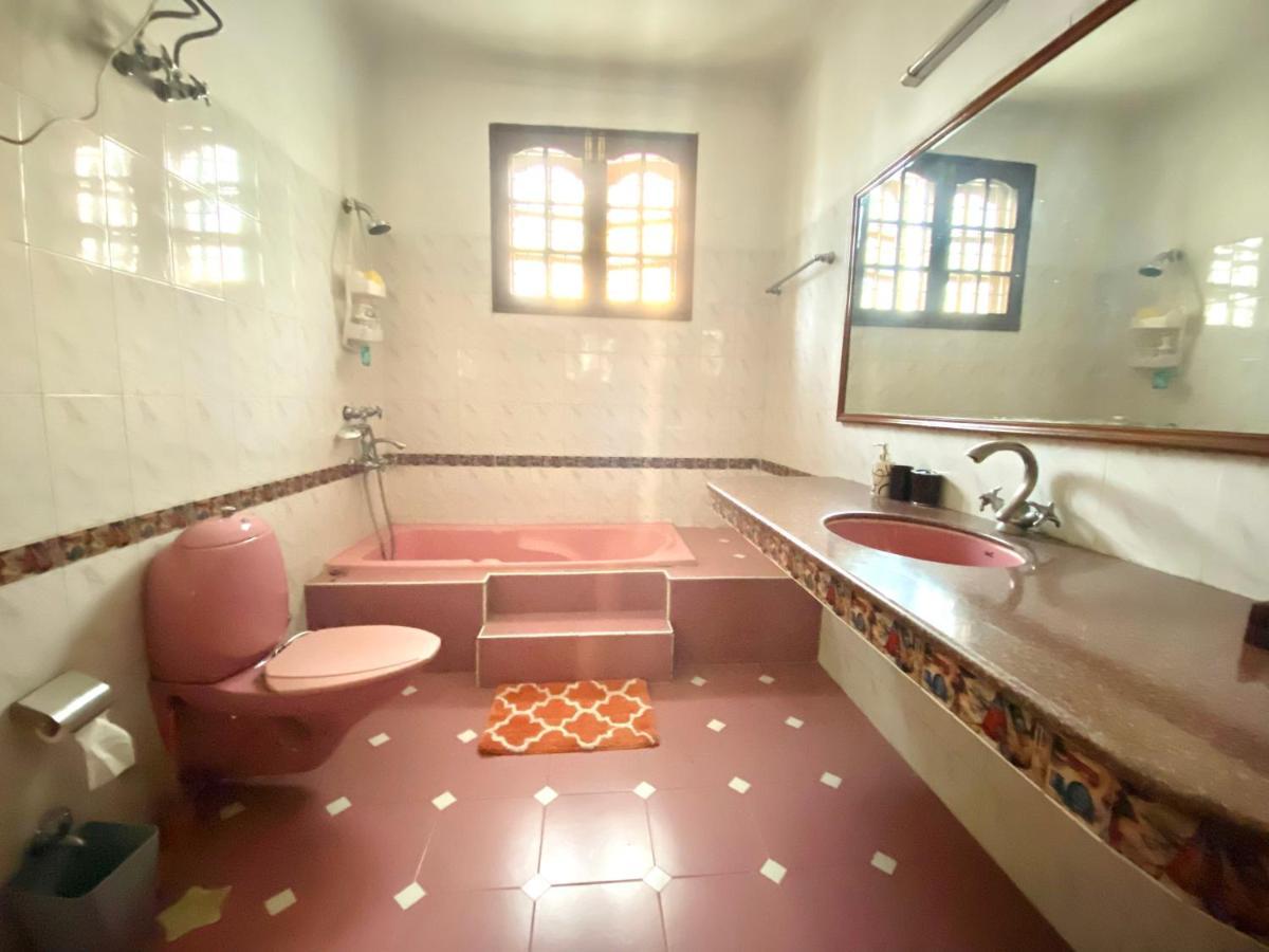 Roshani Pool Villa Gurgaon - 7Br #Privatepool #Villa #Bungalow #Garden #Staycation Kültér fotó