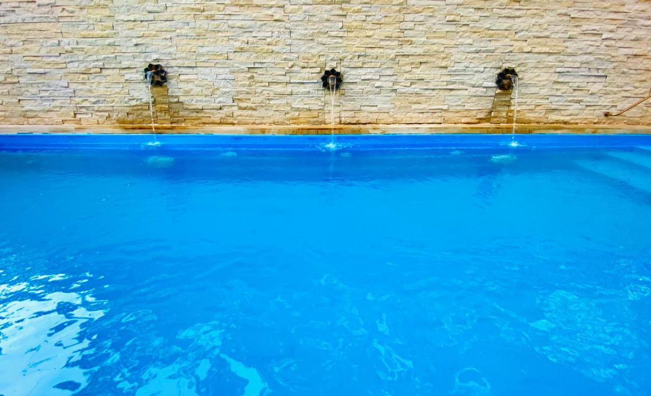 Roshani Pool Villa Gurgaon - 7Br #Privatepool #Villa #Bungalow #Garden #Staycation Kültér fotó